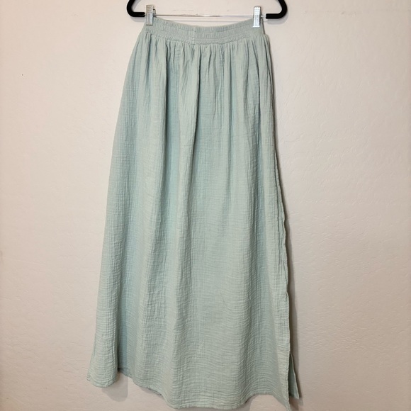 Meraki Beach Reya Two-Piece Set - Picture 8 of 8